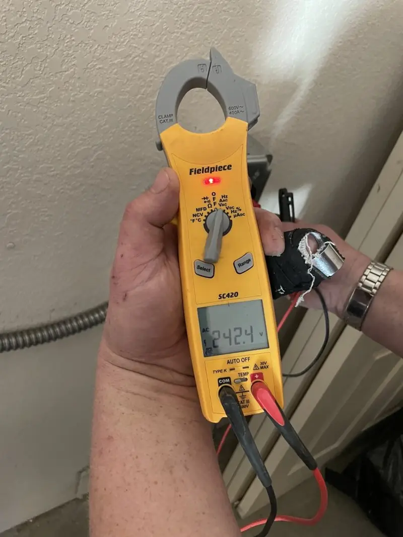 Voltage testing with clamp meter during Circuit Breaker Repair in Middletown